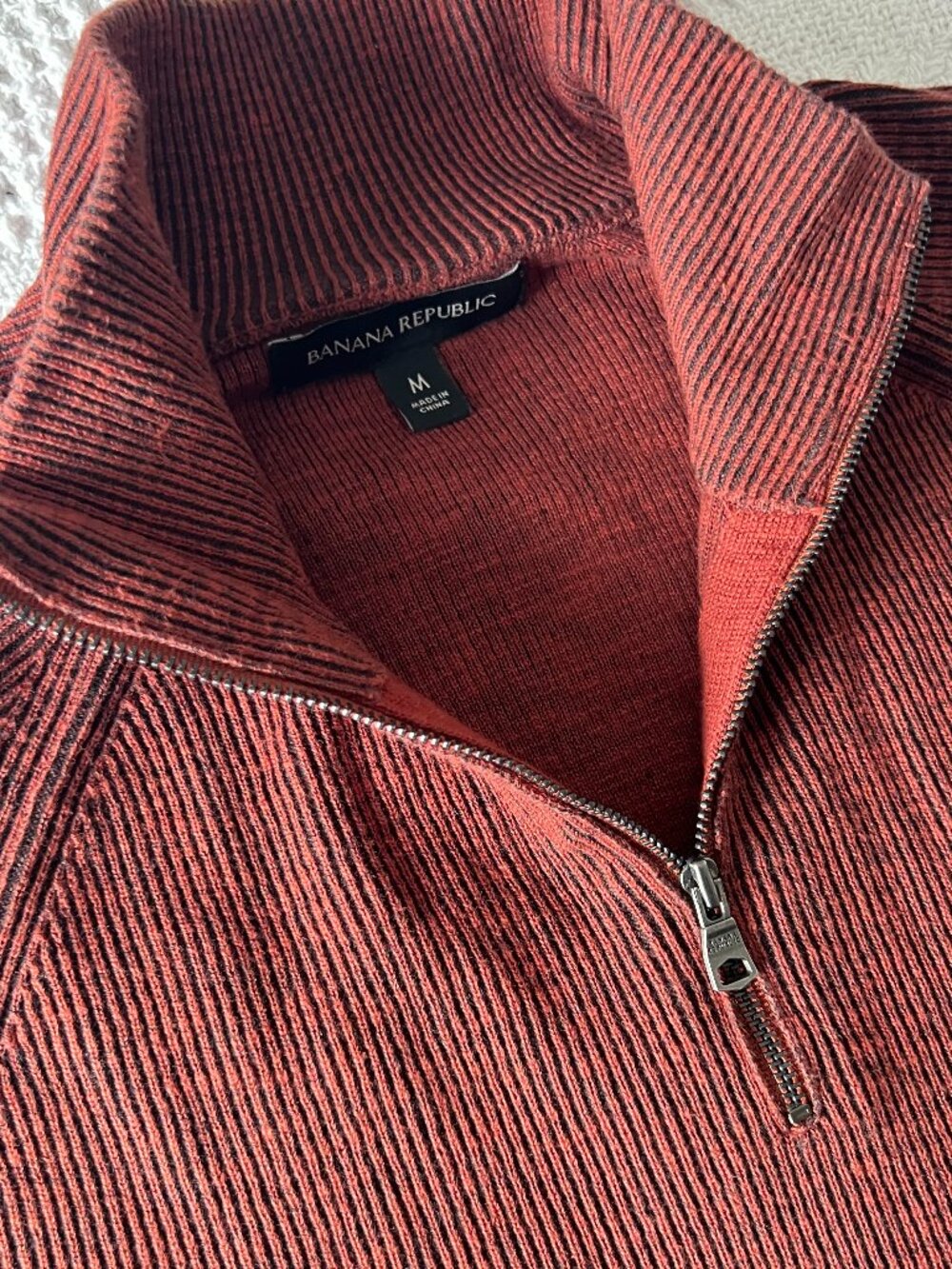 Banana Republic Ribbed Quarter Zip with Raglan Long Sleeves Size Medium Men